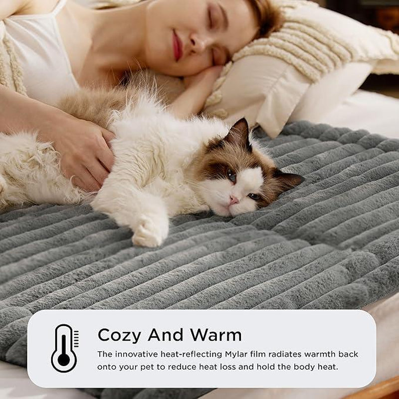 🐾 Self-Warming Pet Bed – Cozy Thermal Mat for Cats & Dogs 💤