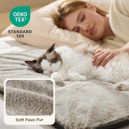 🐾 Self-Warming Pet Bed – Cozy Thermal Mat for Cats & Dogs 💤